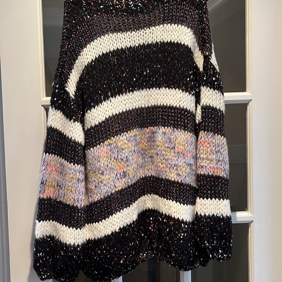 Heartloom Cardigan - Picture 2 of 8